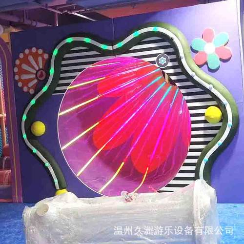 新款室内儿童乐园淘气堡大喇叭滑梯新品玻璃钢带音乐流水灯光滑梯