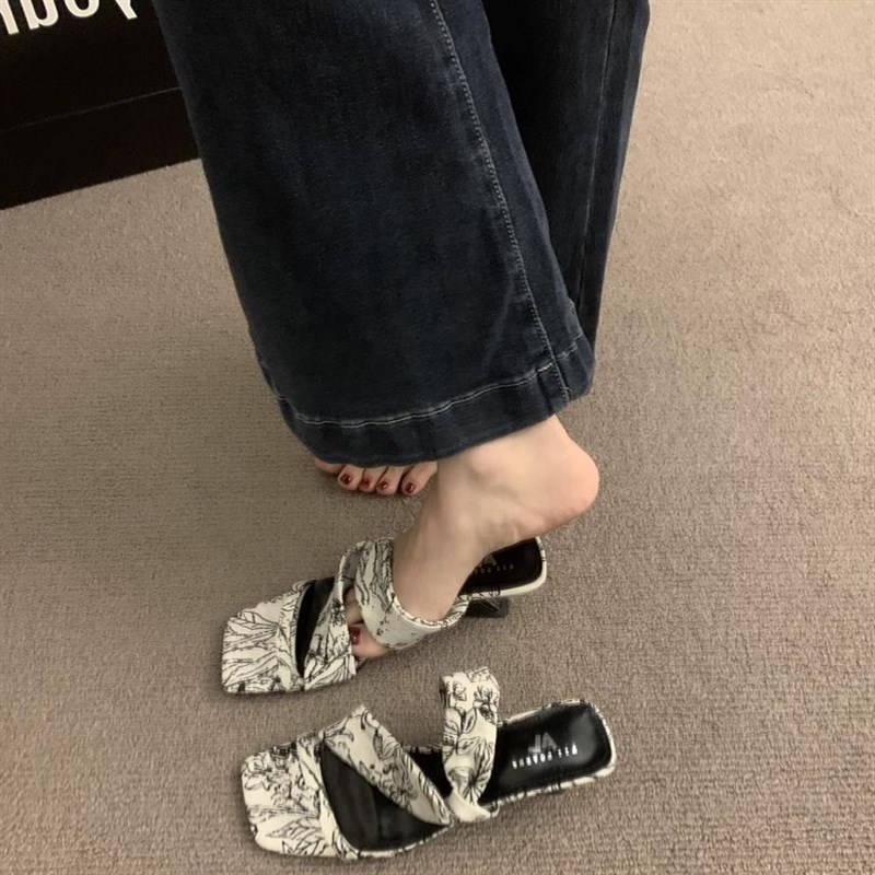 法式复古坡跟凉鞋女2025新款夏季高跟鞋小众设R计感法式外穿凉拖