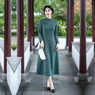 改良版旗袍加厚秋冬装中年女妈妈洋气质年轻日常礼服无开衩连衣裙