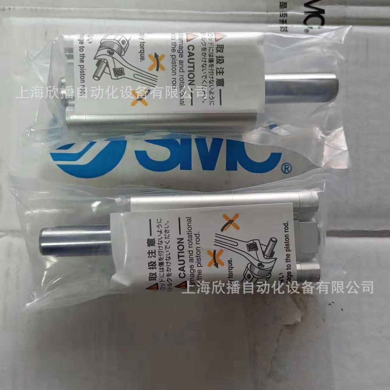 SMC原装CDQ2KWB32TF-40DZ气缸/杆不回转型/双杆双作用实物拍摄