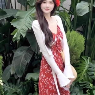红色小个子吊带连衣裙夏季沙滩长裙仙女气质高级感茶歇法式碎花裙