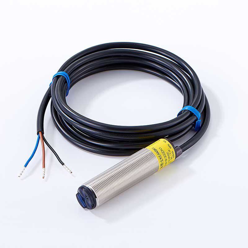 金属红外线感应光电开关M18接近漫反射式传感器三线1/2/3米可调节