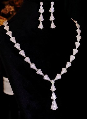 高级感轻奢气质锆石新娘项链扇形长款耳坠套装重工婚纱晚礼服配饰