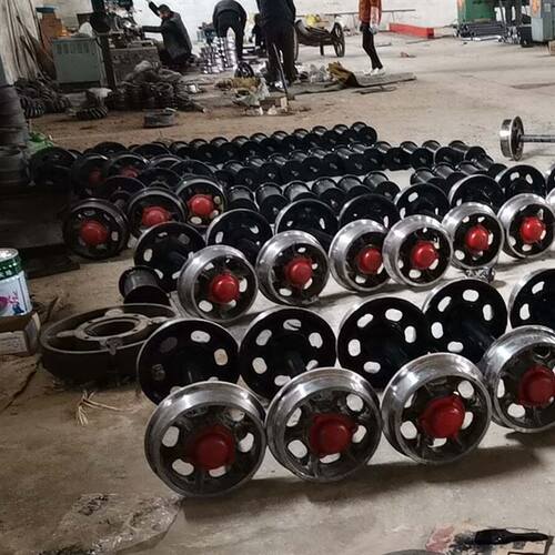 厂家供应600mml轨道矿车轮 实心铸钢轮矿用轮对 轨道轮空心轮对