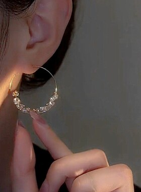 小众个性简约耳圈女2023年新款潮气质圆脸显瘦圆圈高级感时尚耳环