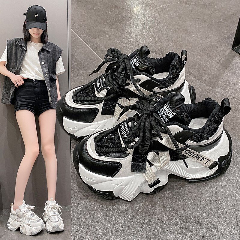 大码女鞋41到43透气老爹鞋女厚底轻便休闲运动鞋2025欧货爆款单鞋