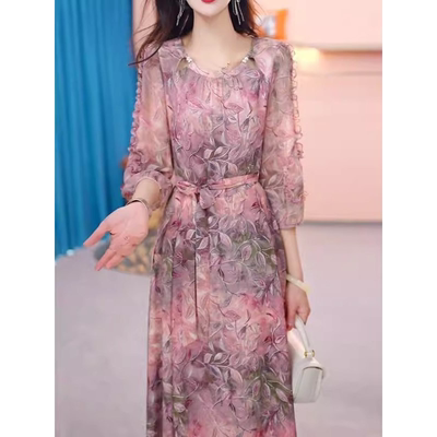 今年流行碎花雪纺连衣裙