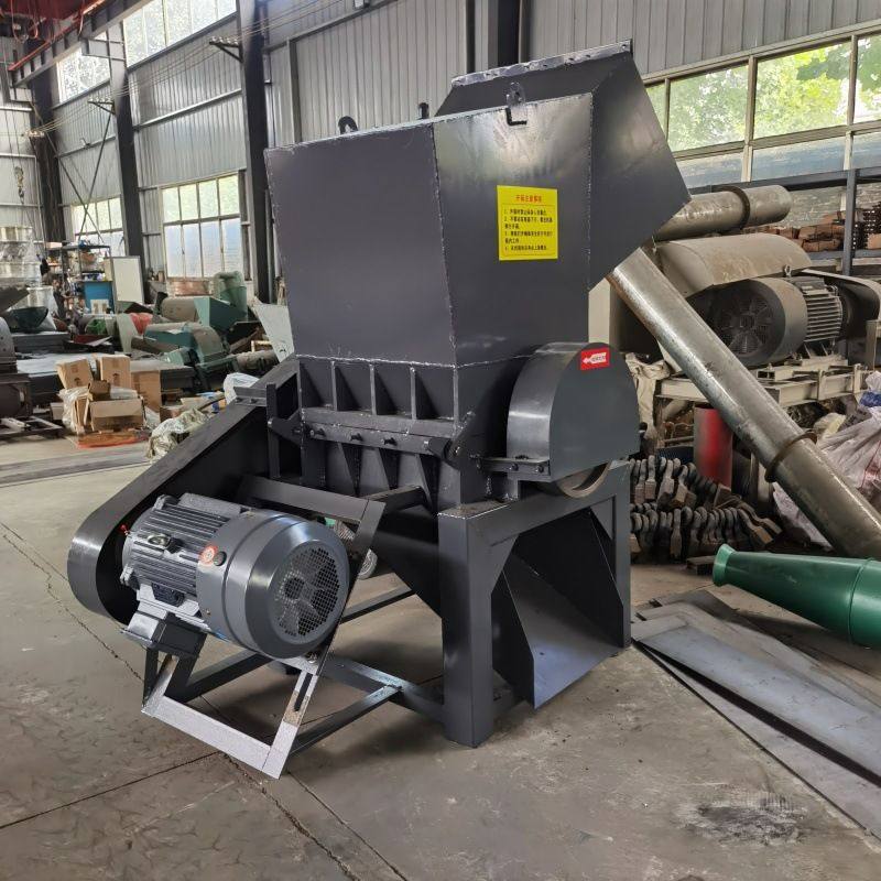 废旧塑料薄膜破碎机 饮料瓶塑料瓶粉碎生产线 塑料玩具料头粉碎机