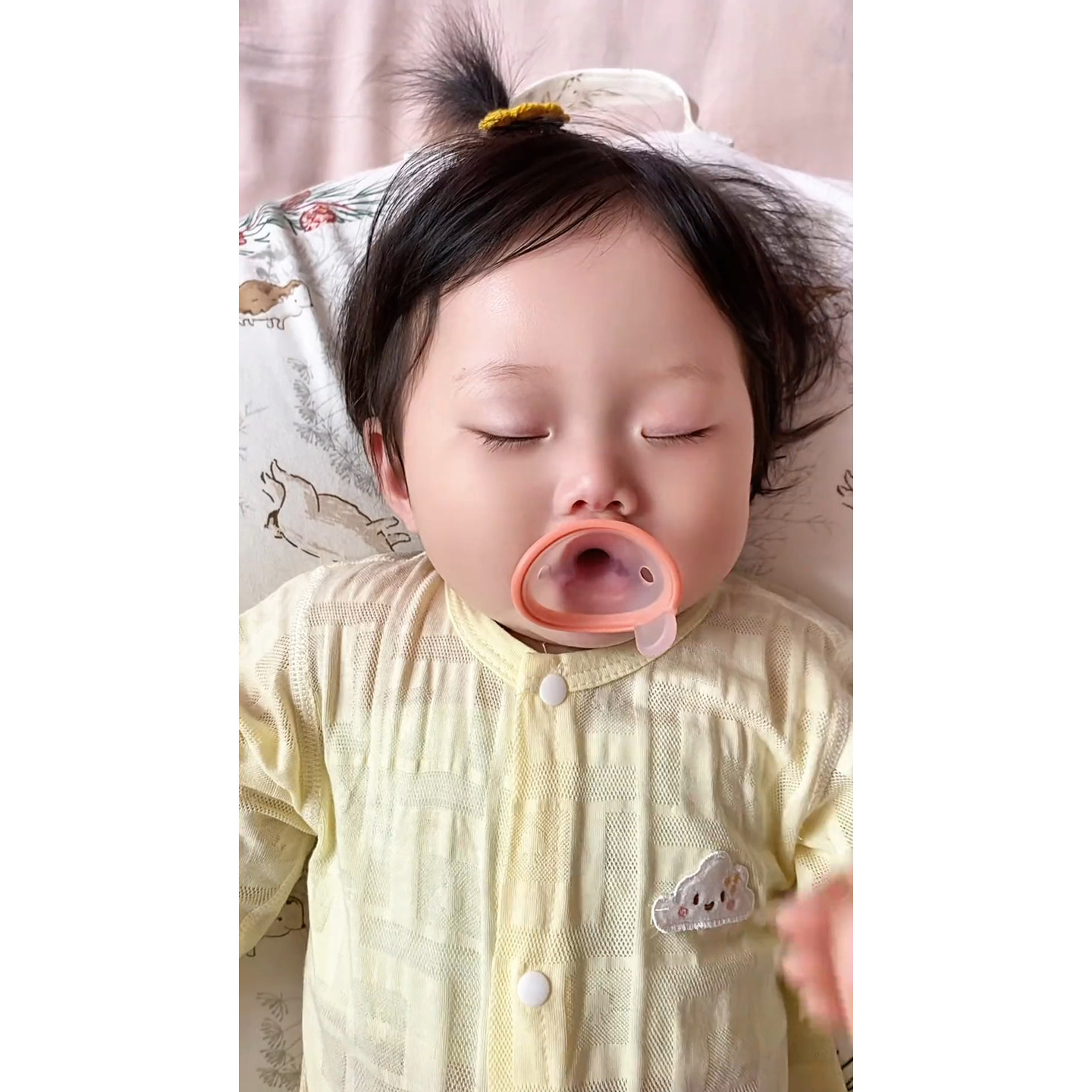 新生婴儿安抚奶嘴0到6个月一岁宝宝仿手指不粘毛防红嘴睡觉网红12