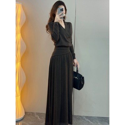 赫本高腰拼接半身裙女2025秋季新款高腰显瘦大摆褶皱a字裙气质