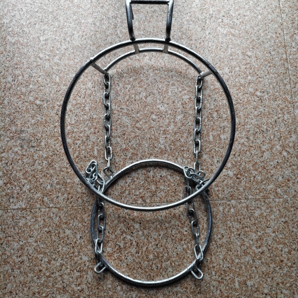 煤气罐挂框铁质挂钩专为三轮车设计摆摊煤气罐固定三轮车挂煤气