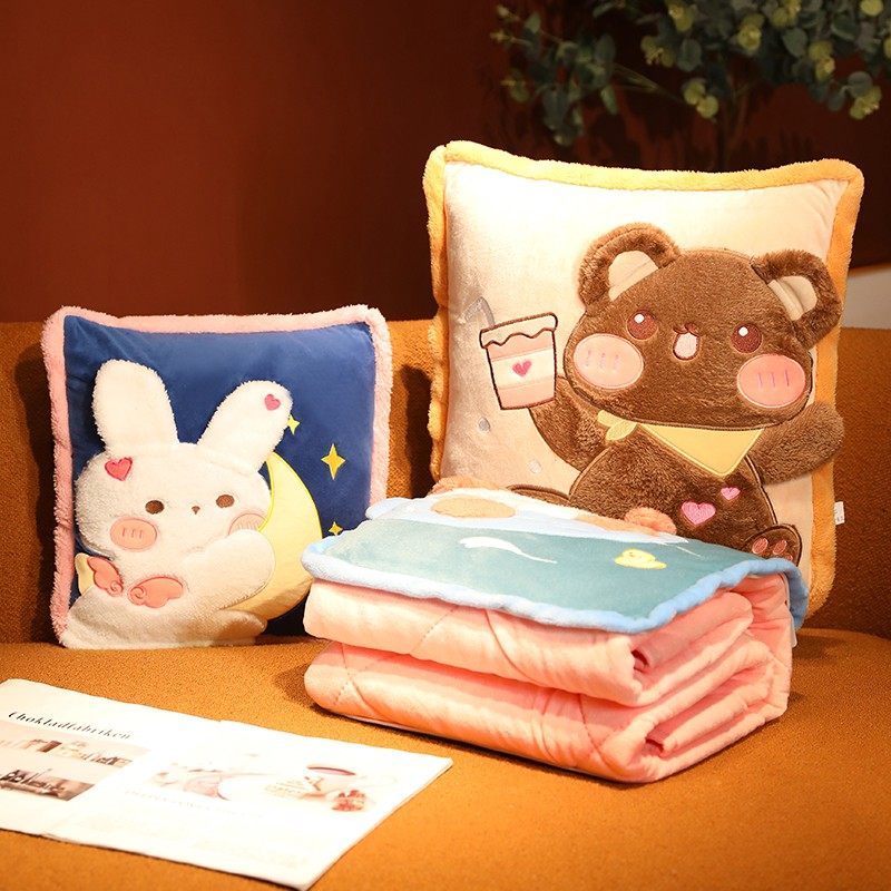卡通动物汽车抱枕被子两用加绒加厚办公室午睡沙发女生睡觉神器