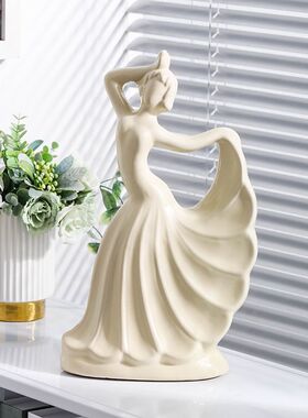 客厅玄关酒柜软装饰品样板房家居创意极简电视柜现代简约舞女摆件