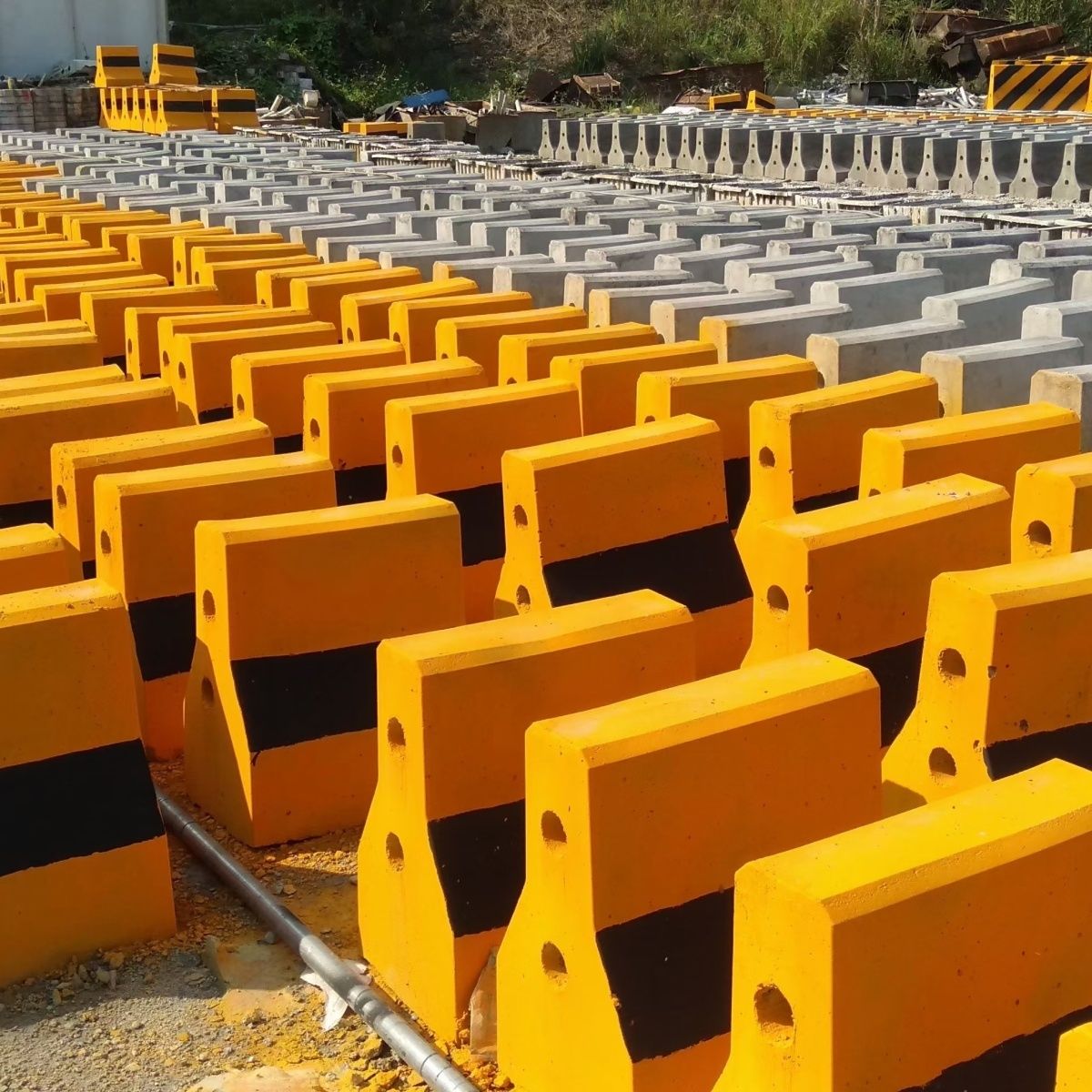 水泥墩防撞墩隔离护栏水马石马路障挡车神器占车位门前禁止停车