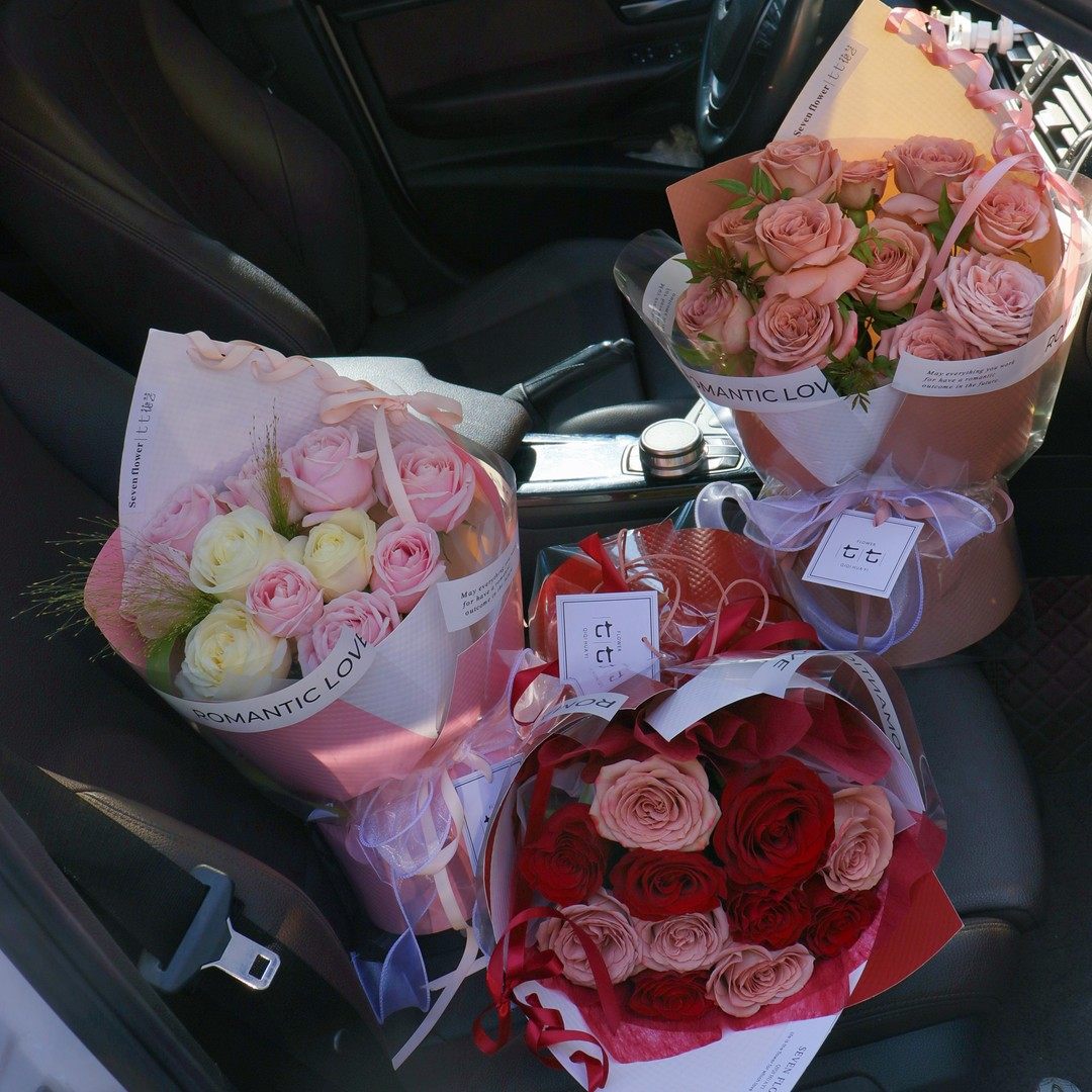 【1帮1】女神节爆款芭蕾风一体式波点定型片鲜花艺包装纸包花材