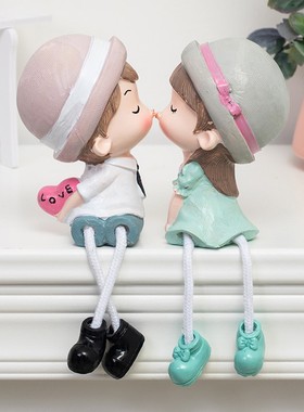 客厅电视柜酒柜隔板装饰摆件  情侣卡通吊脚娃娃桌面摆设玩偶摆件