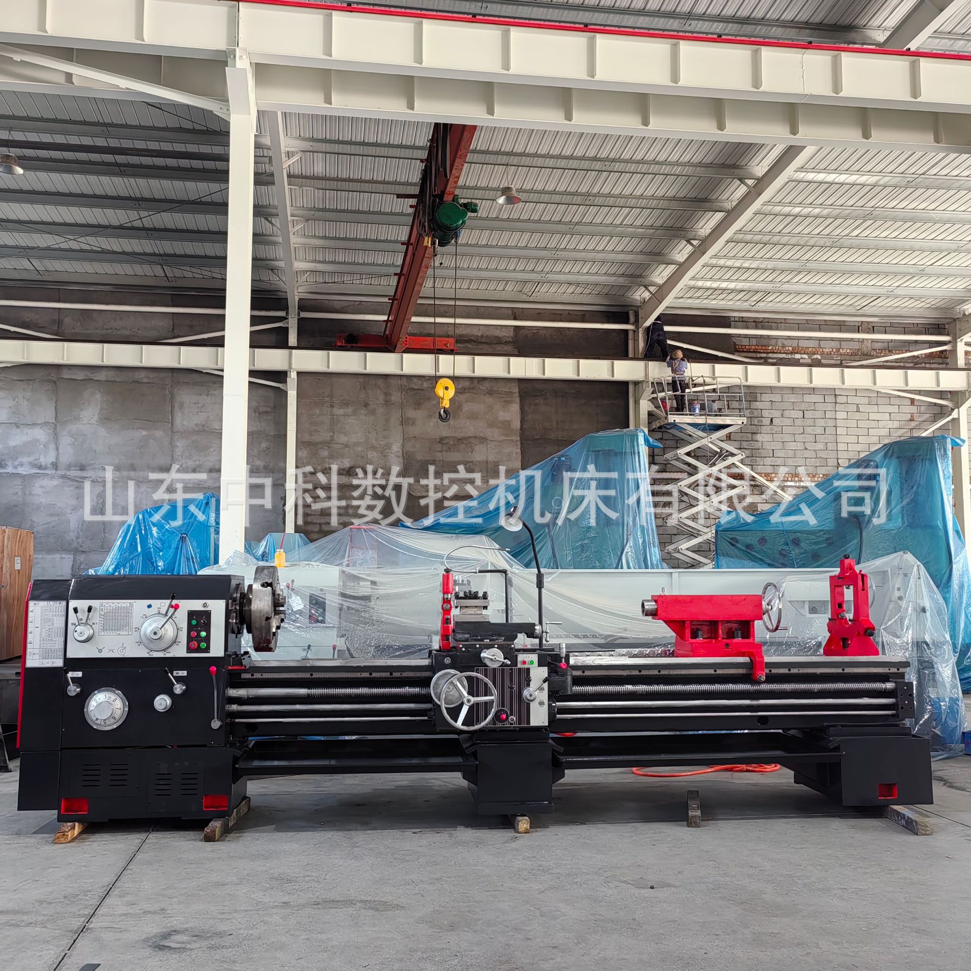 厂家供应现货CW6163×3000家用小型车床标配四爪卡盘大孔径