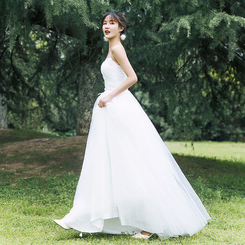 【白小仙】旅拍轻婚纱吊带2021新款新娘主婚纱吊带齐地简约森系夏
