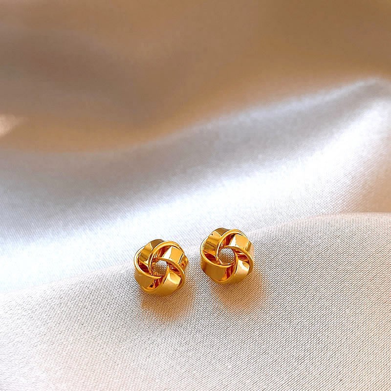 纯银耳钉小巧金色缠绕同心结