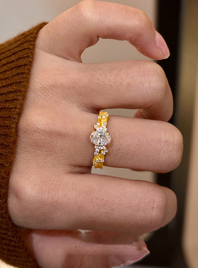 「满天星辰」金色鸽子闪钻戒指