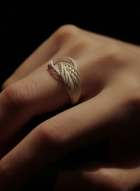 简约花蕊镂空高级设计感戒指