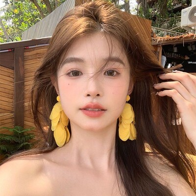 海边度假氛围黄色花瓣流苏耳环