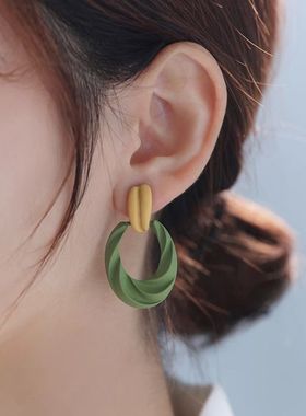 纯银耳钉耳环2025新款爆款高级感复古港风耳圈绿色气质耳饰女小众