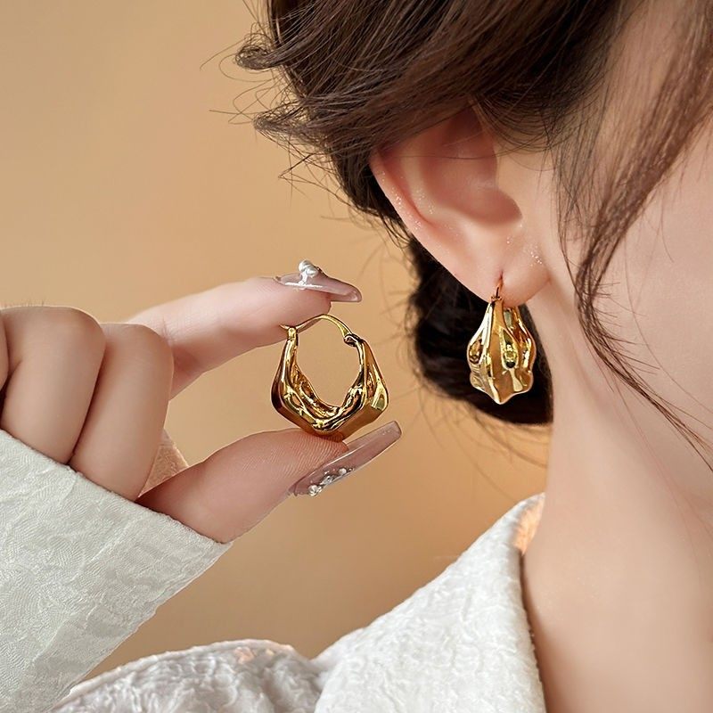 轻奢独特高级感耳扣金色肌理感耳环女2025年新款爆款秋冬耳钉耳饰,饰品/流行首饰/时尚饰品新,耳环,淘宝优惠券,粉丝福利购,淘宝优惠卷