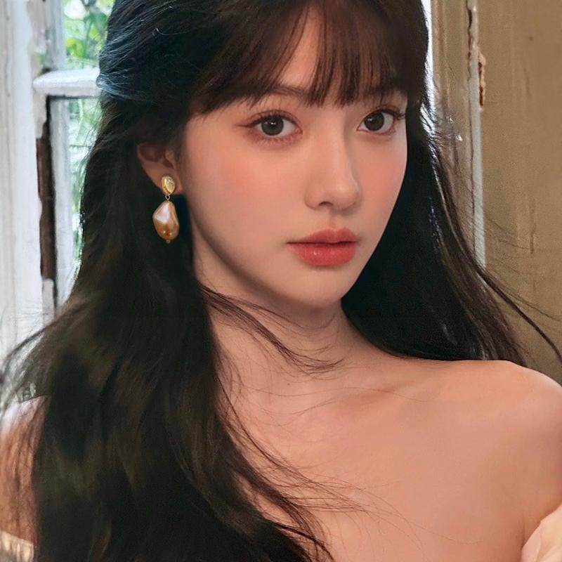 贵气香槟金粉色异形珍珠耳钉