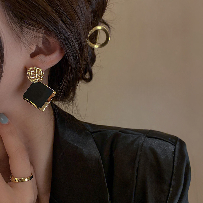 纯银耳钉黑色小众设计感夸张复古耳环2025新款爆款高级感轻奢耳饰,饰品/流行首饰/时尚饰品新,耳钉,淘宝优惠券,粉丝福利购,淘宝优惠卷