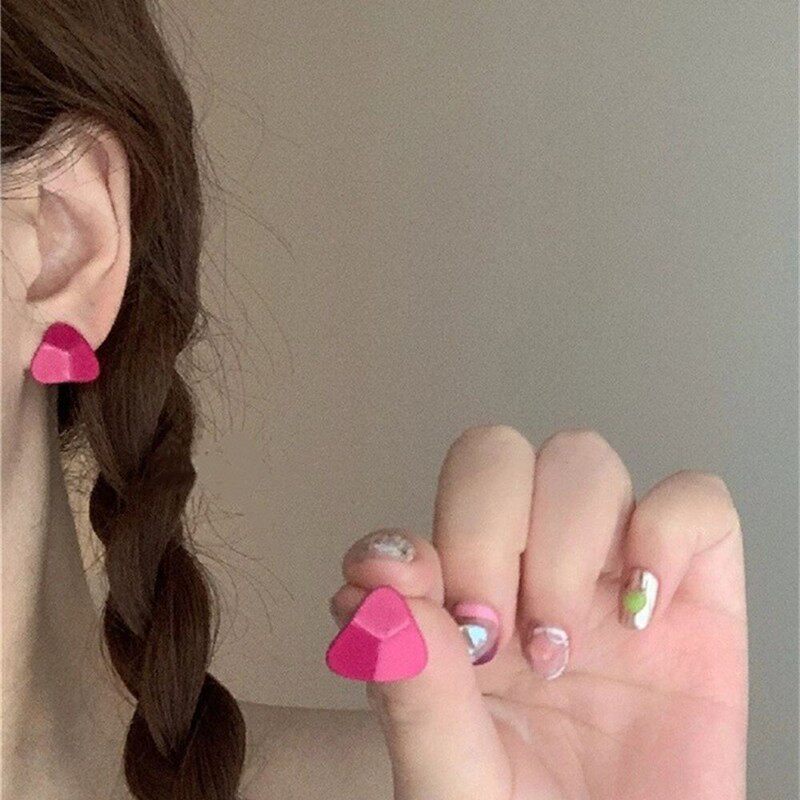 纯银耳钉显白玫红色三角形几何芭比耳环小众设计感夸张新年耳饰