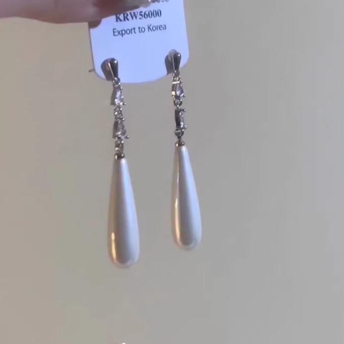 「清冷女主」轻奢气质水滴耳钉