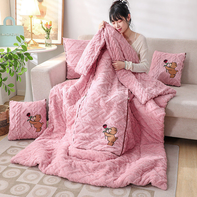 批发加厚被子二合一秋冬抱枕毛毯午睡小被子午休办公靠枕