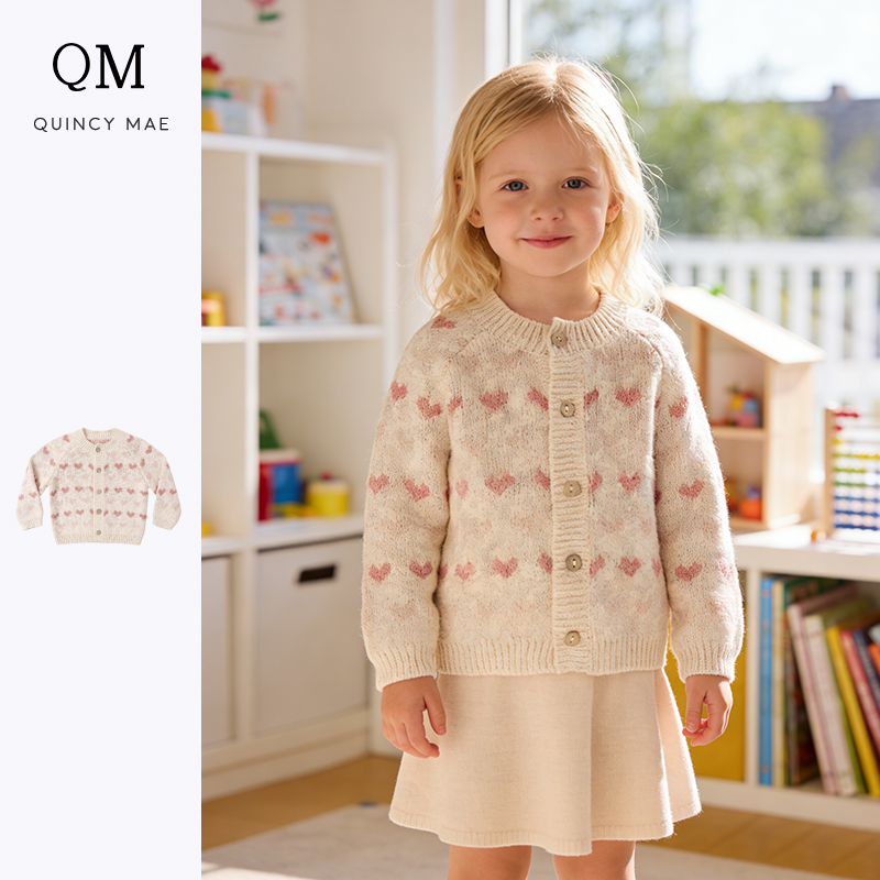 Quincy Mae提花针织开衫男女童同款米色爱心图案纽扣毛衣复古甜美