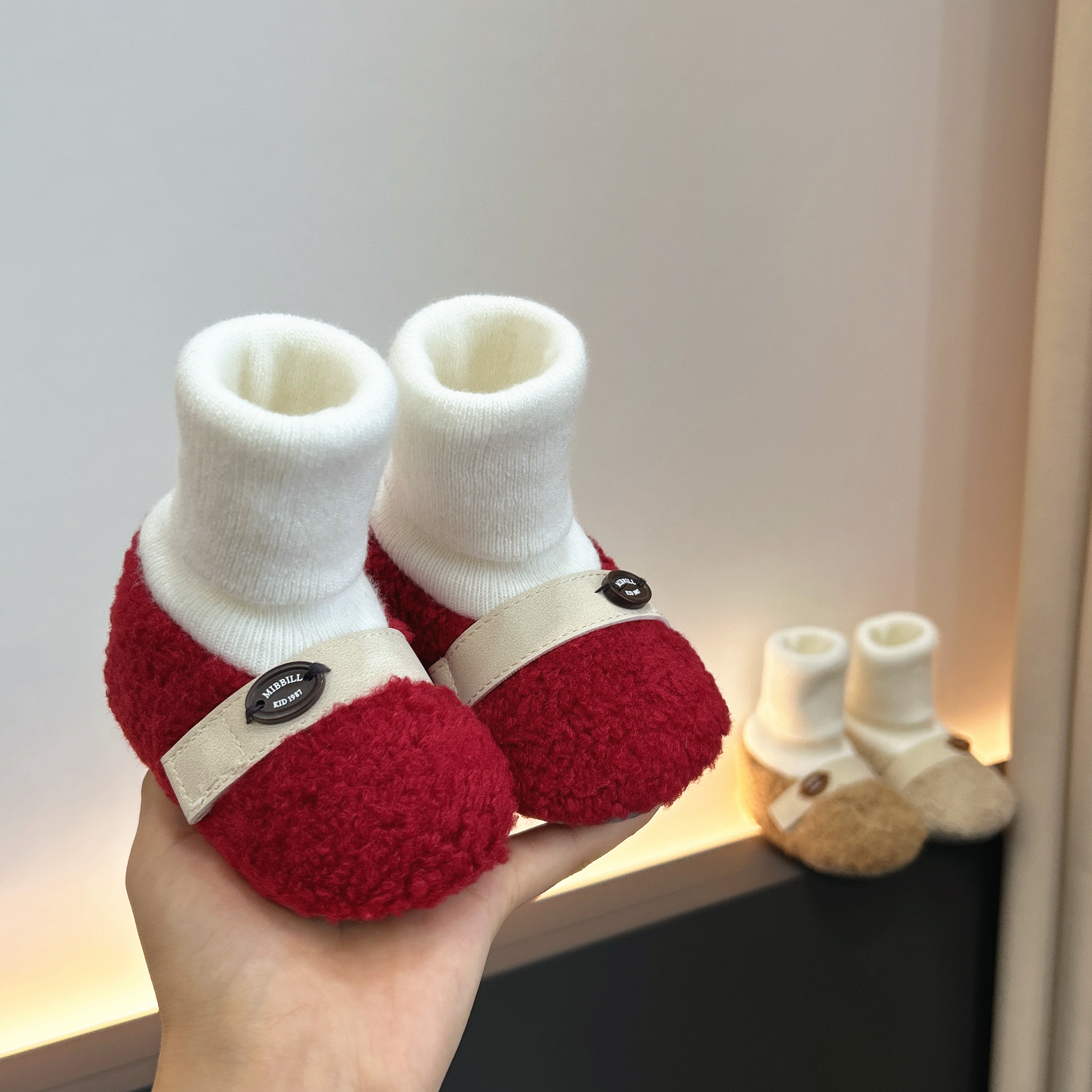 冬季宝宝加绒软底高筒步前鞋