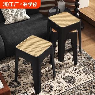 塑料凳子家用加厚可叠放藤编方凳中古高板凳现代简约客厅餐桌椅子