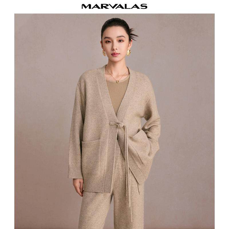 【廖廖粉丝专属】曼德诗纯色国风开衫2025冬季新,女装/女士精品,毛针织衫,淘宝优惠券,粉丝福利购,淘宝优惠卷