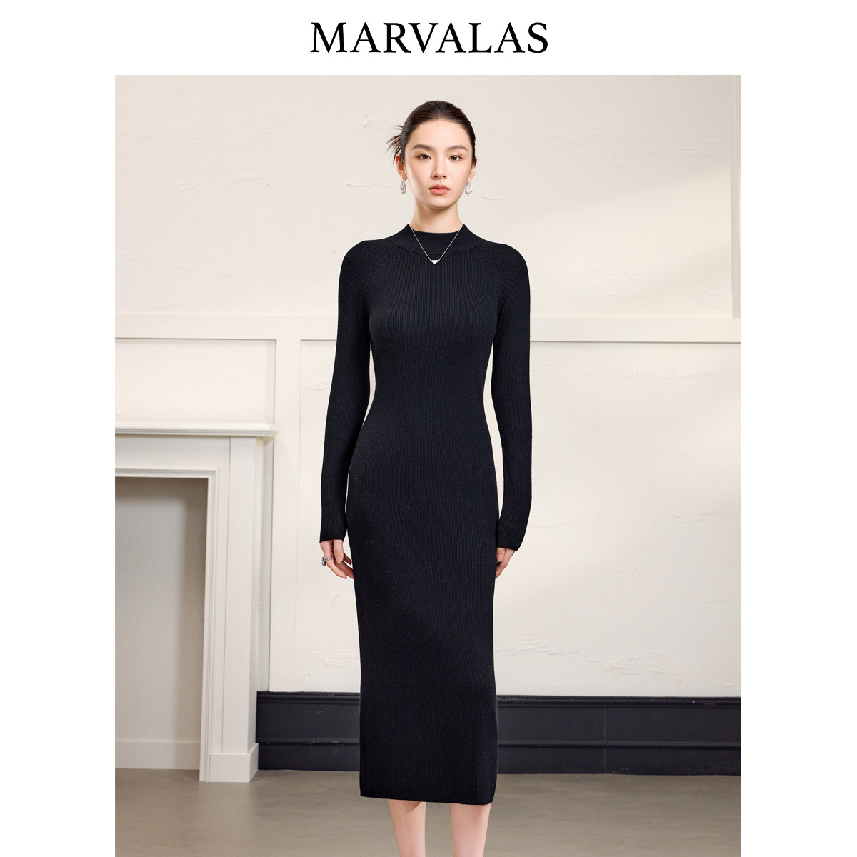 【粉丝专属】曼德诗纯色气质小黑裙2025秋季新款绵羊毛弹力针织修