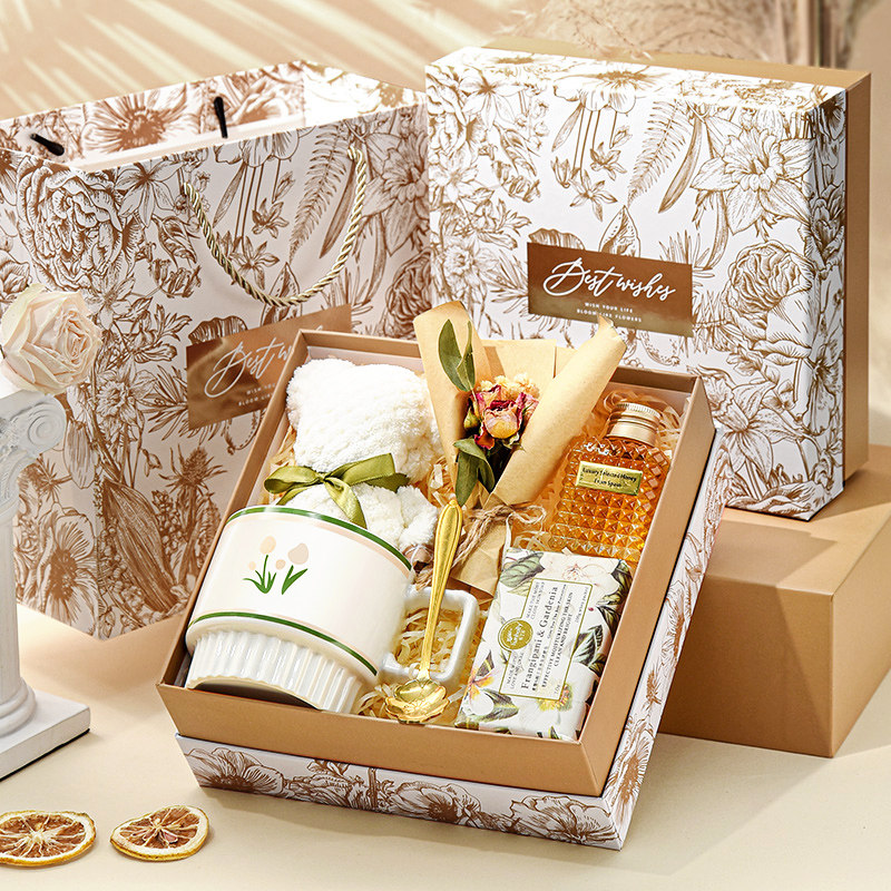 婚庆高端伴手礼女伴娘结婚高档实用伴郎闺蜜婚礼年会商务小礼品盒