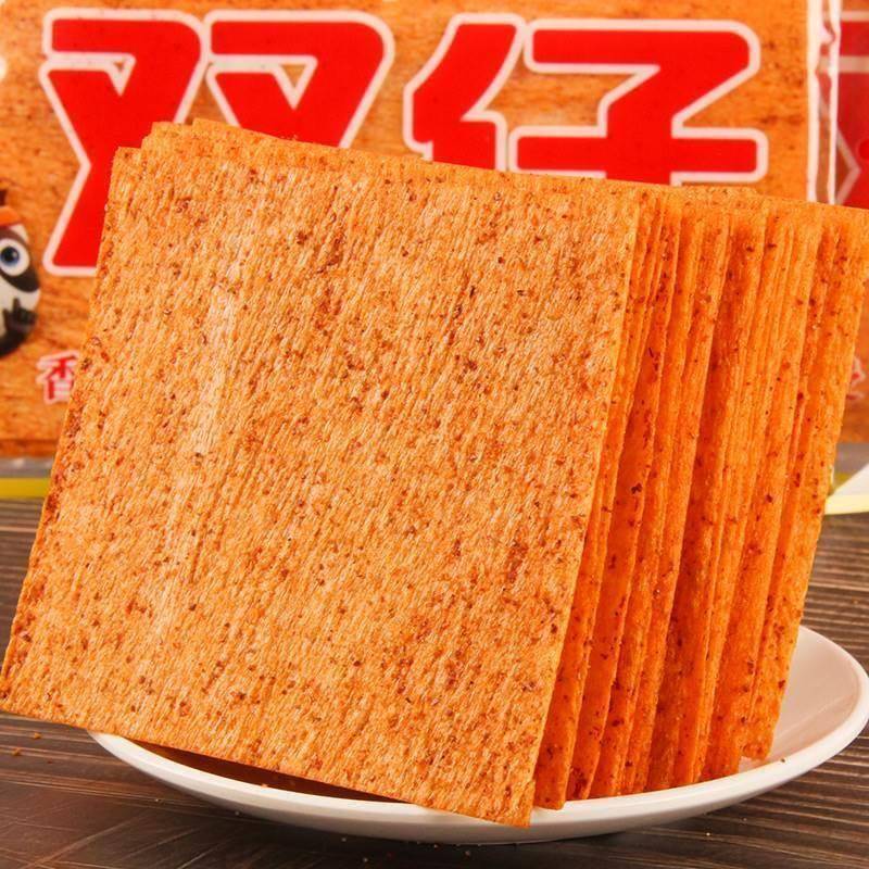 巨型辣条双仔超大辣片巨大1000g零食很忙大号巨无霸plus大版