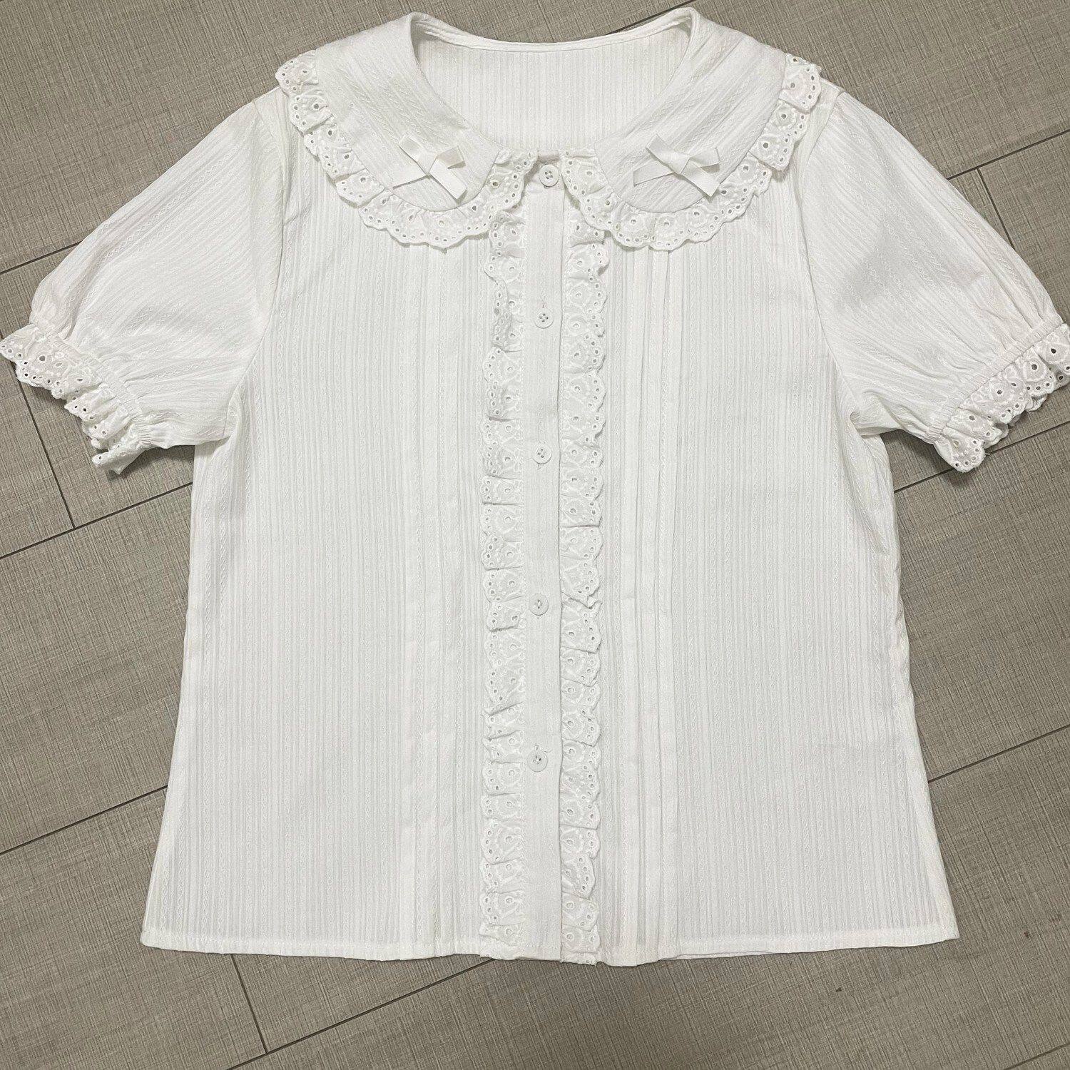 lolita短袖衬衫娃娃领上