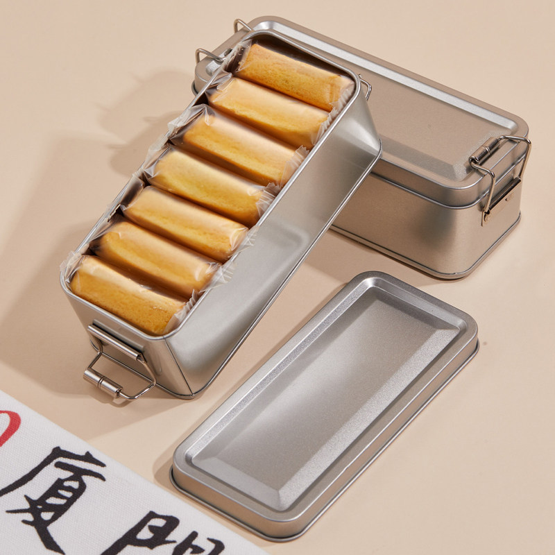 厦门风味凤梨酥精致铁盒装怀旧传统糕点月饼解馋早餐充饥休闲零食