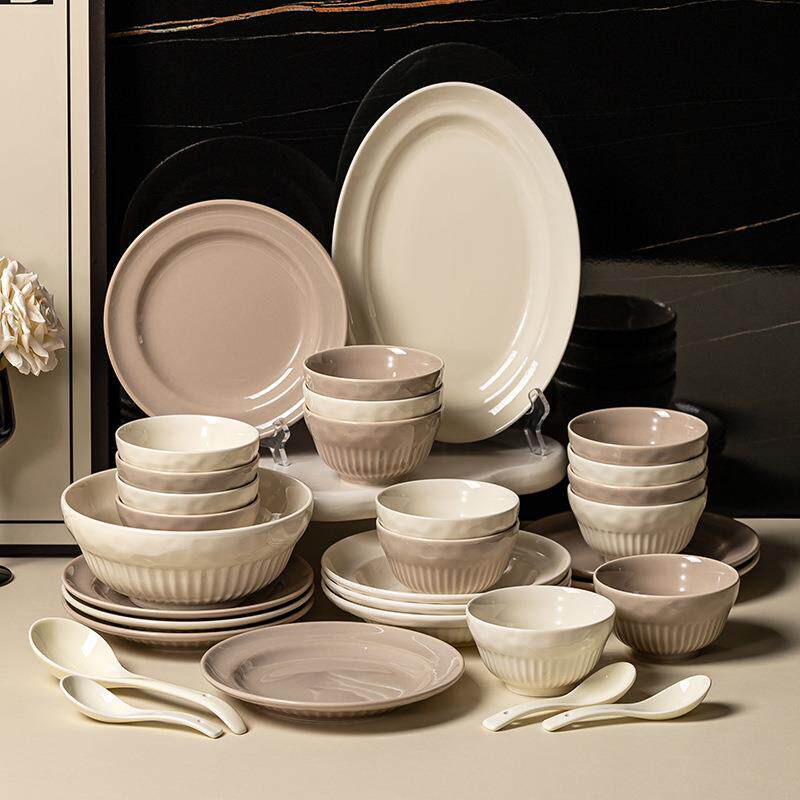 奶油风碗碟套装家用陶瓷餐具高级感碗筷碗盘组合北欧乔迁碗具简约