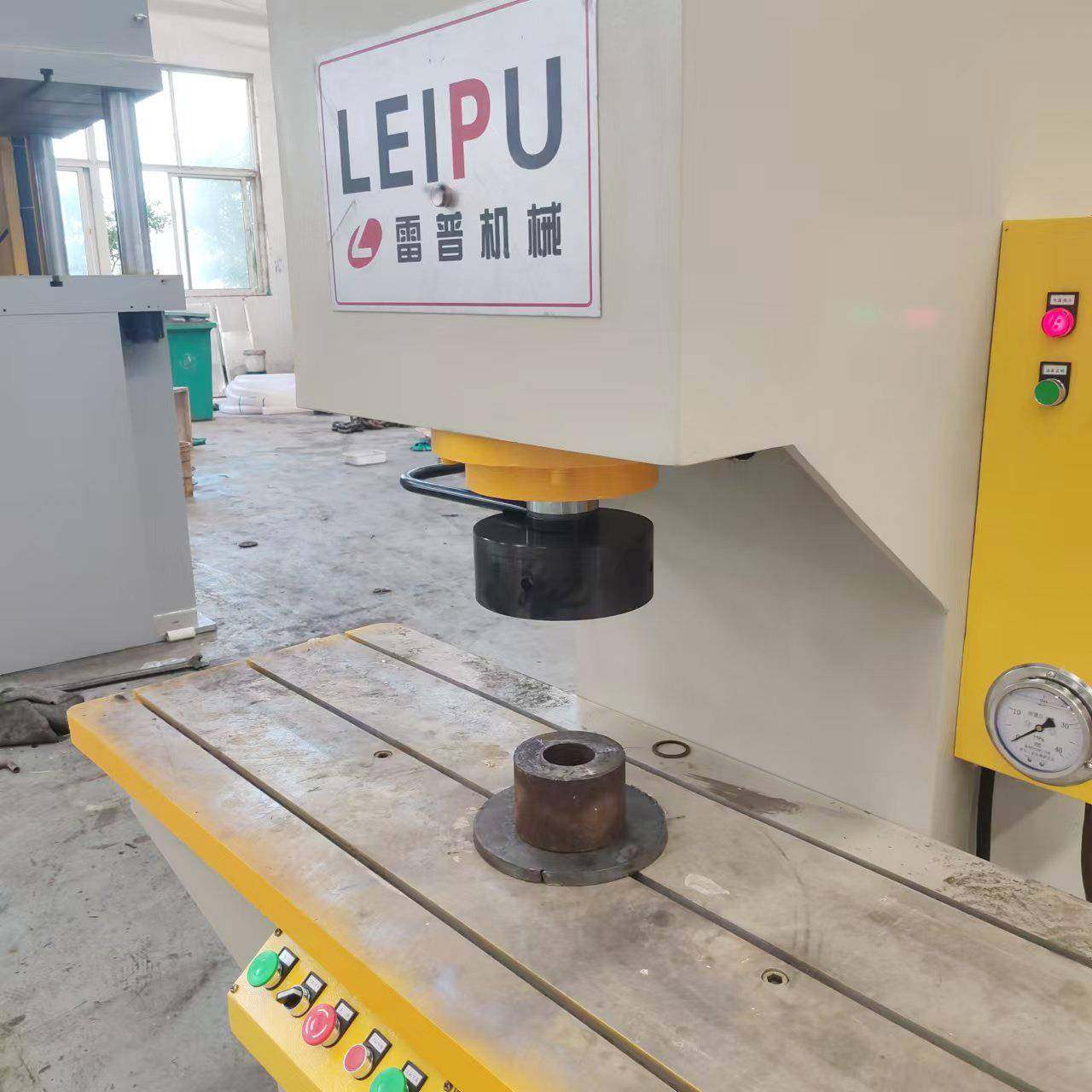 厂家直销100吨单臂液压机铝板钢板各种板材校平校正管件的校直,五金/工具,其他机械五金,淘宝优惠券,粉丝福利购,淘宝优惠卷