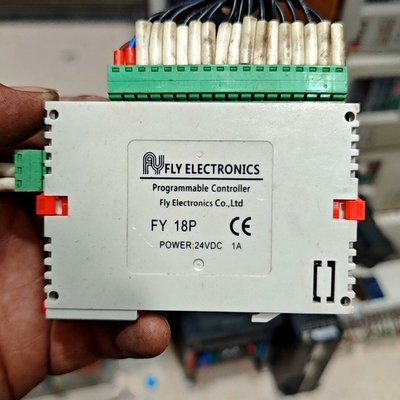 议价FY 18P编程控制器，来自Fly Electronics。