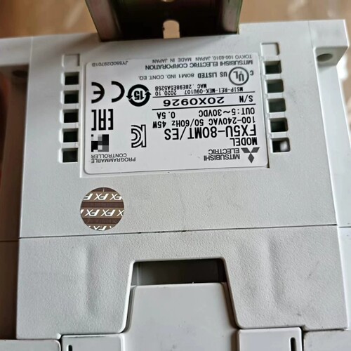 PLC FX5U-80MT/ES，原装，功能议价