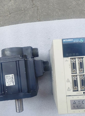 MR-J2S-100A 伺服驱动器，HC-SFS102