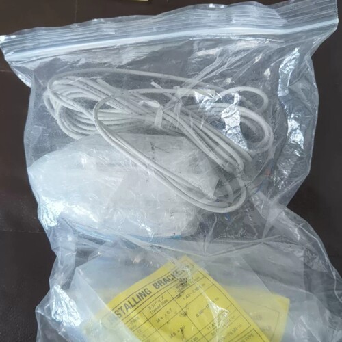 气缸CDQ2A32-25DMZ，全新原装正品，带磁开，带支架