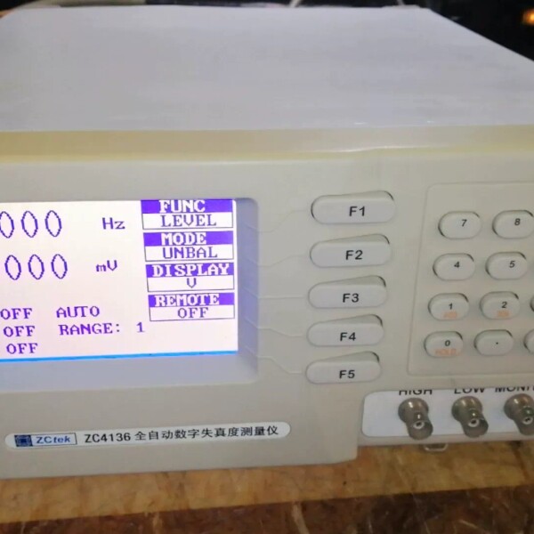 中策ZC4136数字度测量仪，成色不错，实物图拍照，包好