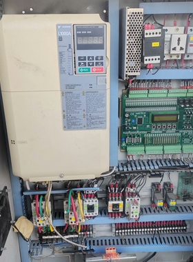 议价安川L1000A电梯变频器，型号CIMR-LB4A0039F